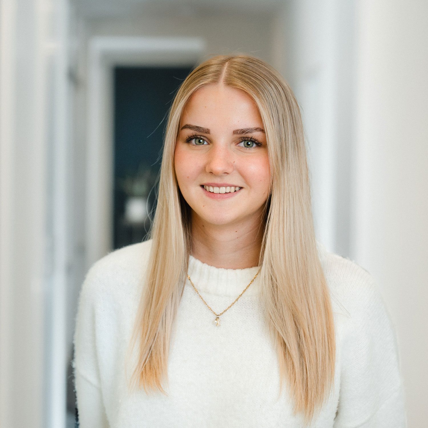 Mitarbeiterin der Kanzlei Lotz und Partner